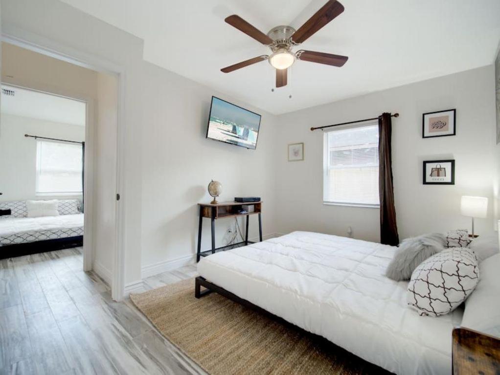 Modern Bayshore Home 50 坦帕 外观 照片
